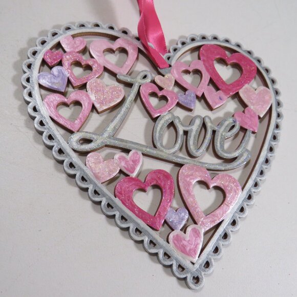 Intricate (3) Wood Heart Signs Laser Cut and Metallic Paint - Picture 2 of 9